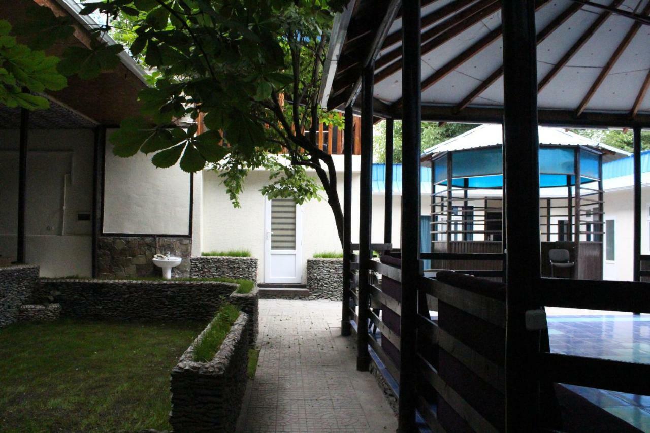 Park Hostel Oş Exterior foto