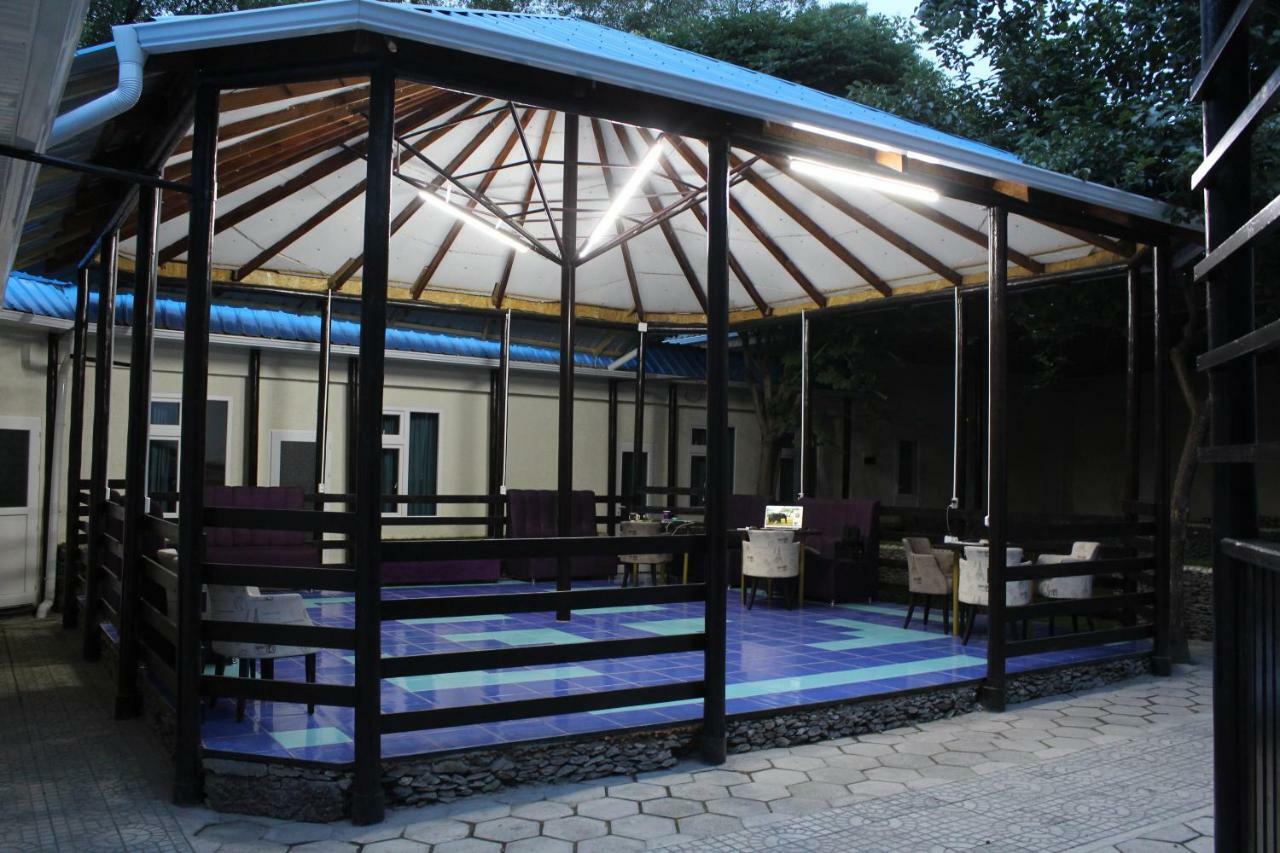 Park Hostel Oş Exterior foto